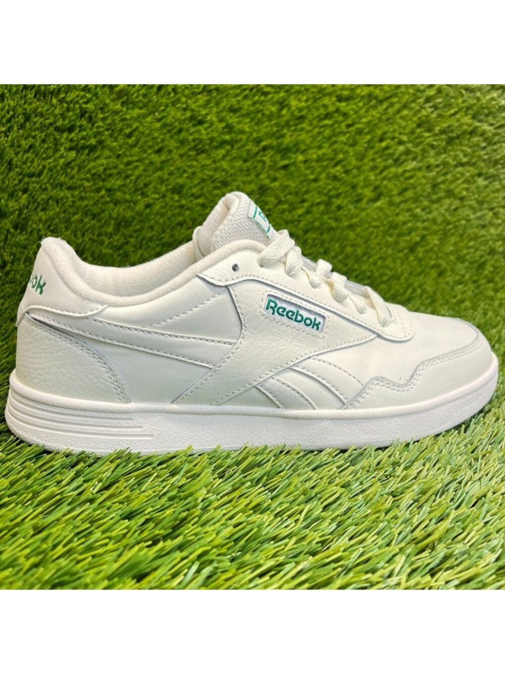 Reebok Court Advance Womens Size 8 Ivory Green Athletic Leather Shoes Sneakers
